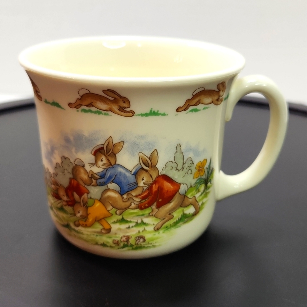 Bunnykins Breakfast Trio - Plate, Bowl, Cup (different patterns) - Picture 10 of 14